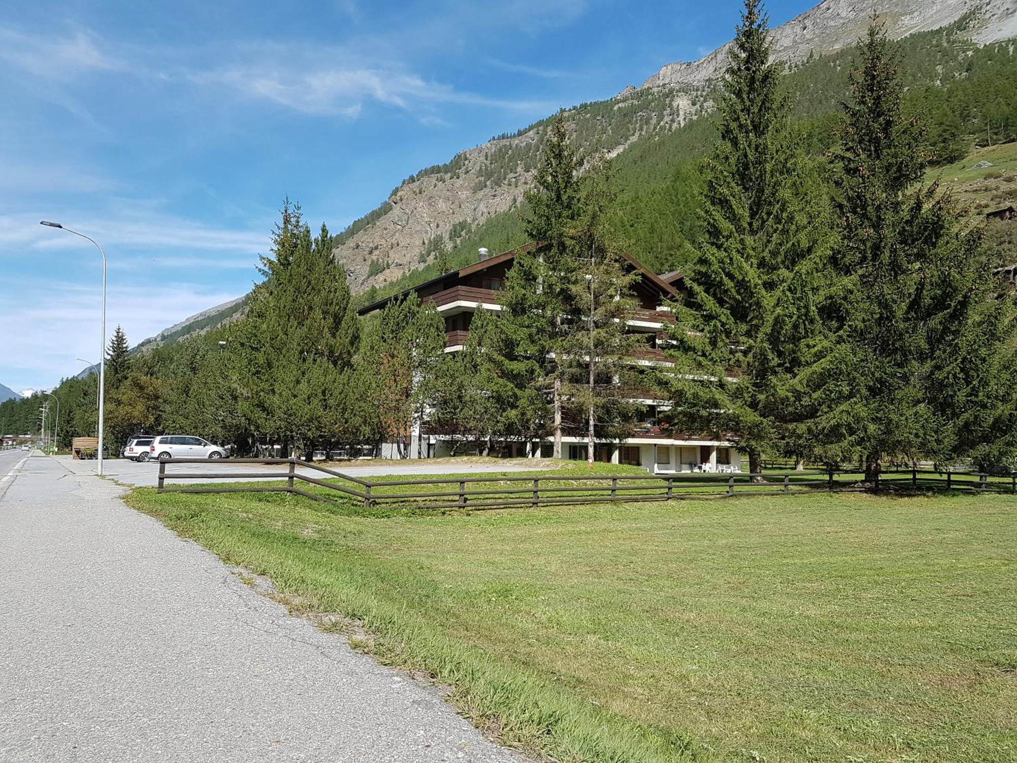 Monte Rosa Taesch, Apartments Mit Wellness Bereich Екстериор снимка